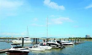 英國游艇碼頭行業(yè)協(xié)會董事長戈爾迪.朱利安來訪