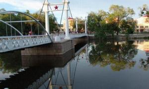 ?內(nèi)蒙古自治區(qū)呼倫貝爾：吊橋公園