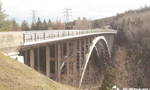 鋁合金天橋的腐蝕損壞修復(fù)